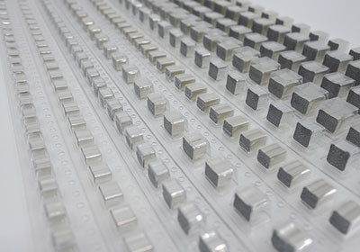 10.5mm Konduktif Perisai Gasket Elektronik, AU EMI Shielding Gasket
